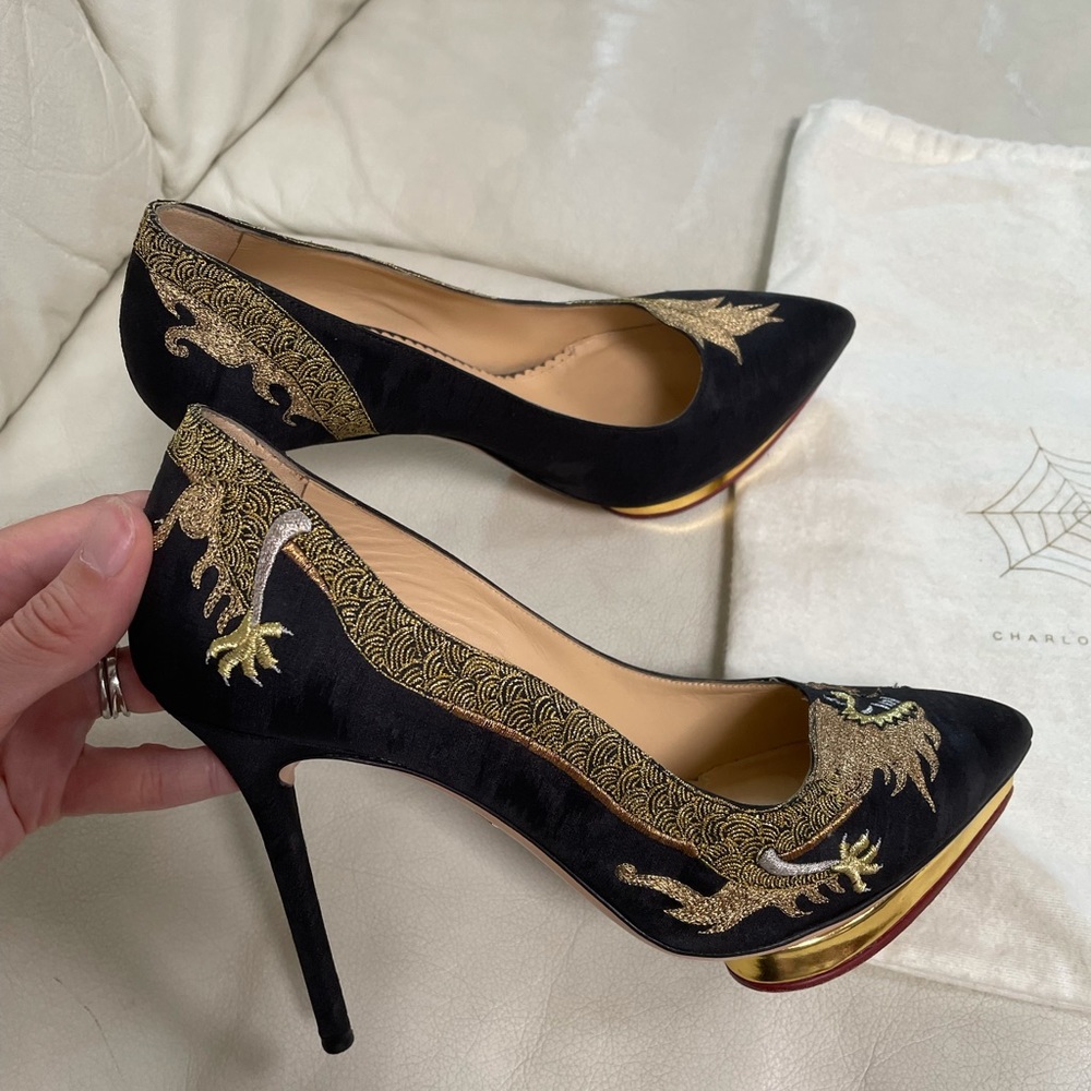 Absolutely gorgeous Charlotte Olympia pumps EUC